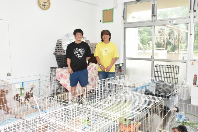 NPO法人ワンコのさとtenの石崎さんと鳥澤さんの写真