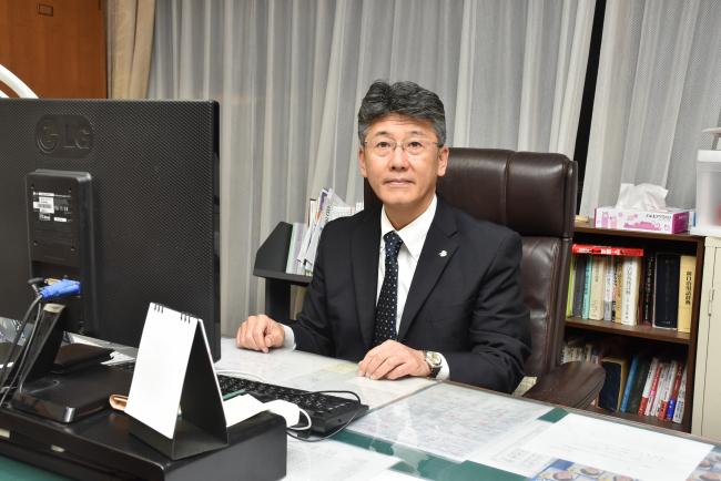 平川副市長の写真
