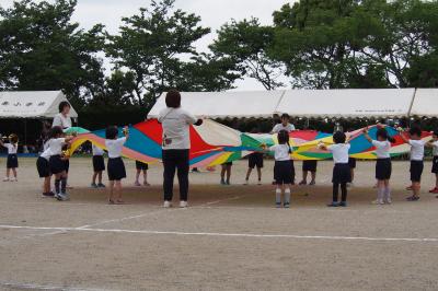 5月13日【運動会・パラバルーン】みんなで頑張ったよ