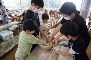 ピザづくりの準備