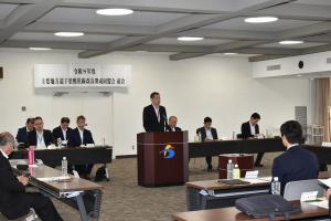 総会であいさつする、会長　佐々木久之　鴨川市長