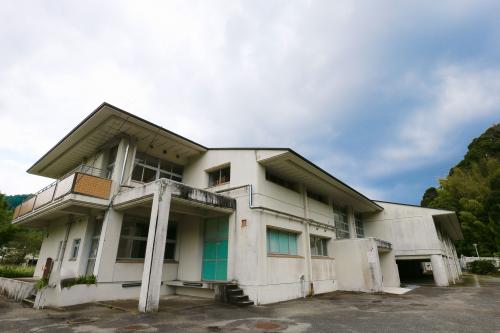 長狭地区公民館外観